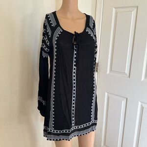 NWT Black Tunic Top Size Medium